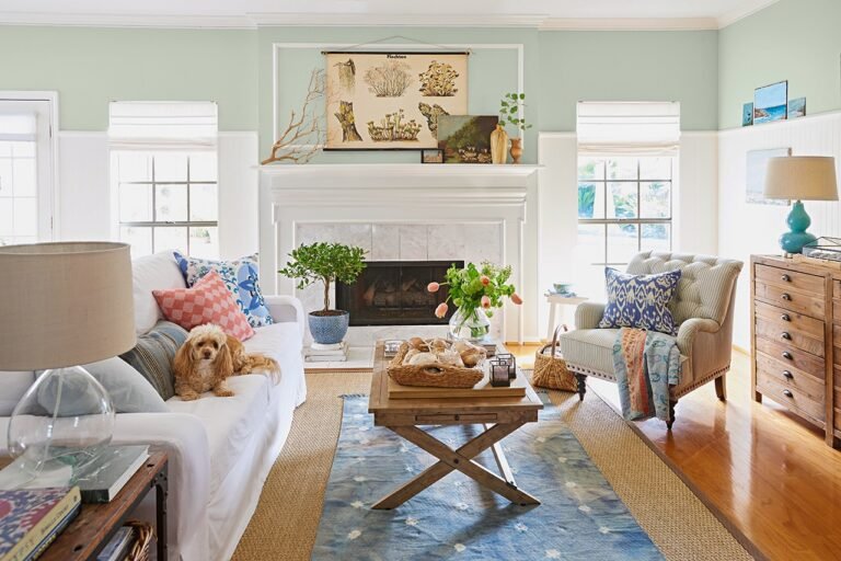 spring-living-room-decorating-blue-white-colors-1